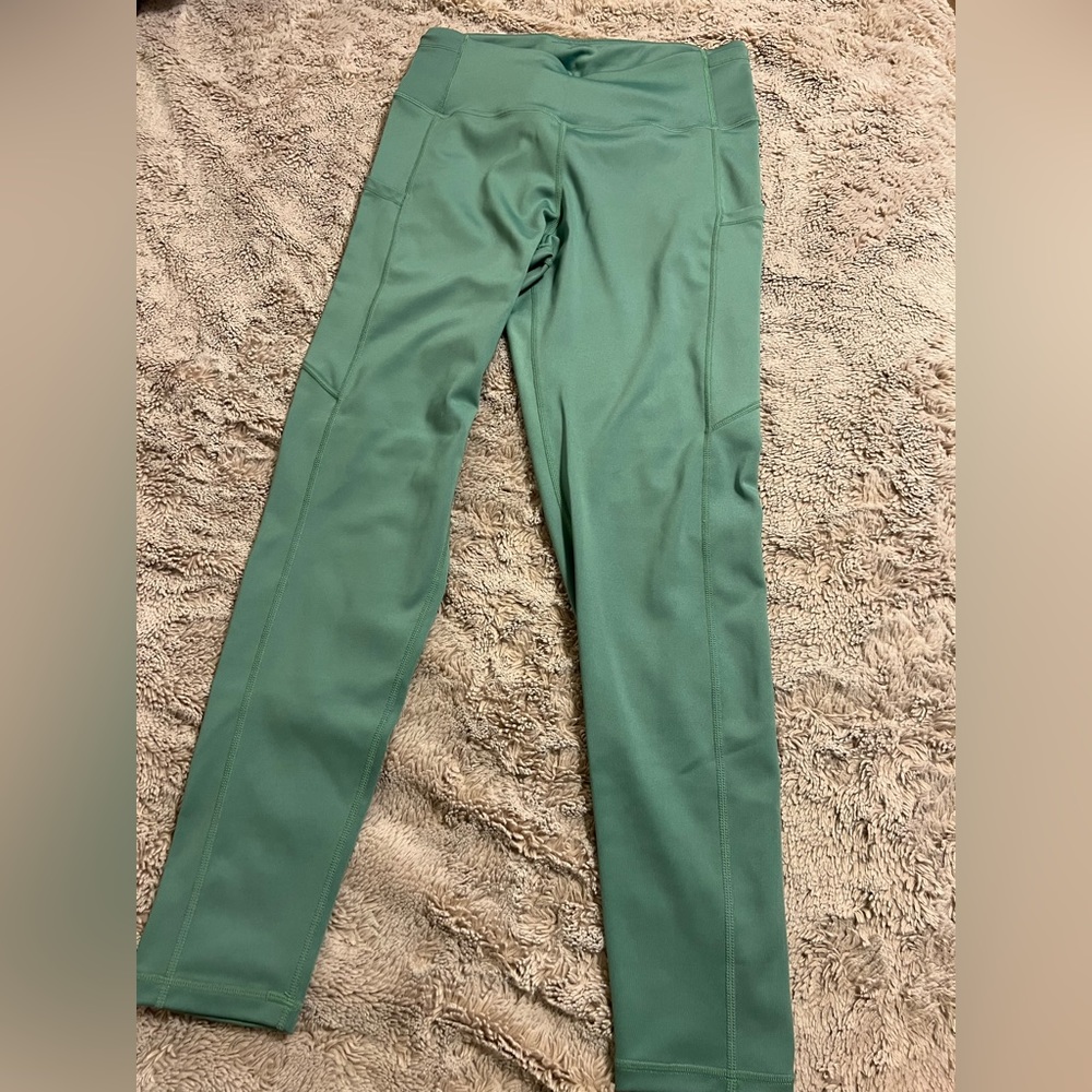Yelete active green leggings, medium